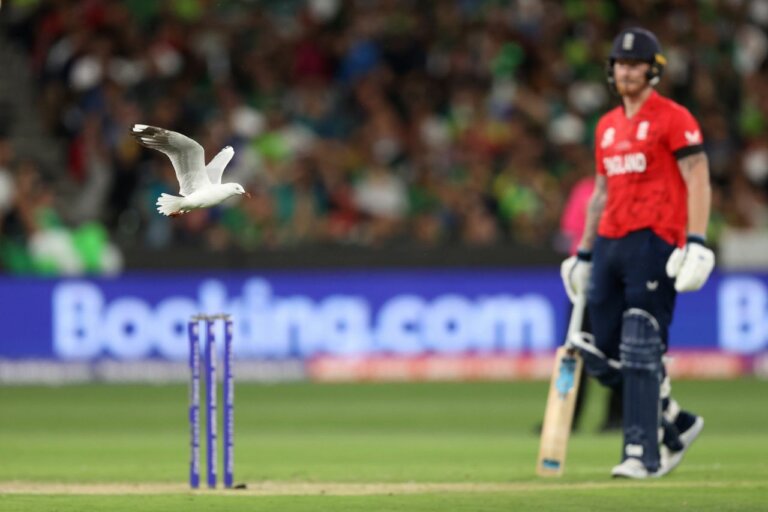 එංගලන්තයට ලකුණු 138ක ඉලක්කයක්