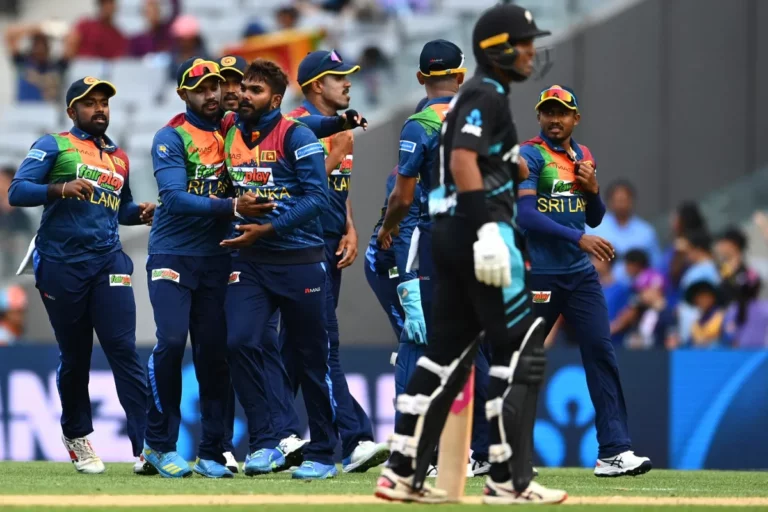 සුපිරි පන්දුවාරයේදී ශ්රී ලංකාවට සුපිරි ජයක් සුපිරි පන්දුවාරයේදී ශ්රී ලංකාවට සුපිරි ජයක්