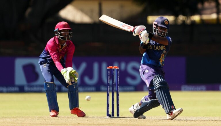 UAE තරගයේ ලංකාව ප්‍රබල තැනක