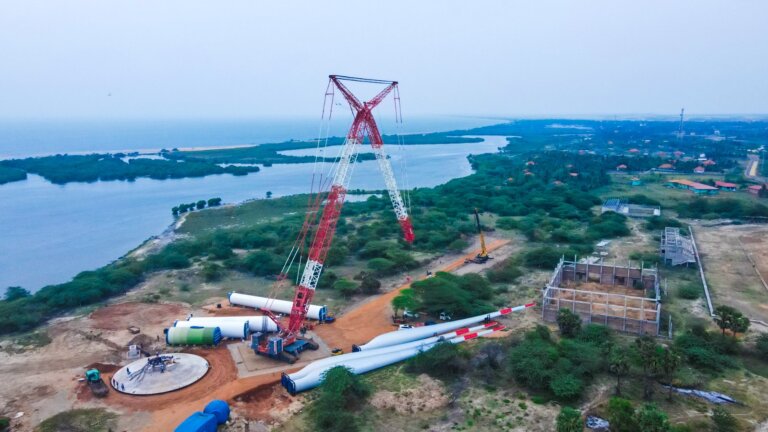 මෙරට ලොකුම දොඹකරය ට්රක් 42කින් මන්නාරමට මෙරට ලොකුම දොඹකරය ට්රක් 42කින් මන්නාරමට