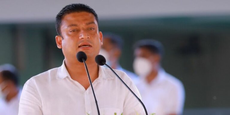 “විමල්ට උදයට කළදේ විදුරට දොලවත්තටත් කළ යුතුයි” – ඇමති දිලුම් “විමල්ට උදයට කළදේ විදුරට දොලවත්තටත් කළ යුතුයි” – ඇමති දිලුම්