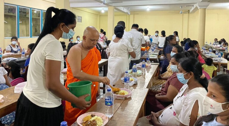 ගමෙන් පන්සලට වෙනුවට පන්සලෙන් ගමට