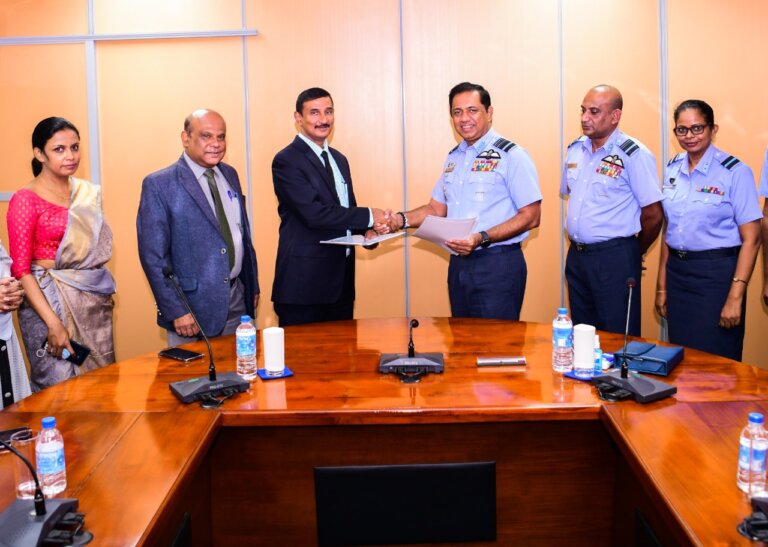 මොළය මියගිය අයගේ අවයව ගුවනින් ප්රවාහනය ගුවන් හමුදාවට බාරයි මොළය මියගිය අයගේ අවයව ගුවනින් ප්රවාහනය ගුවන් හමුදාවට බාරයි