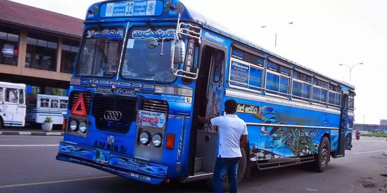 මැයි මාසෙන් පසු අර්ධ සුඛෝපභෝගී බස් නෑ මැයි මාසෙන් පසු අර්ධ සුඛෝපභෝගී බස් නෑ