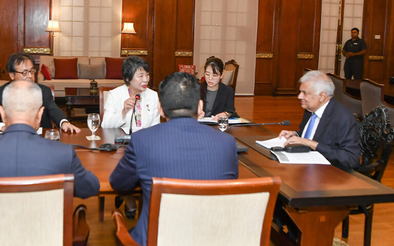 “නැවතුණු තැනින් පටන්ගමු” -ජපානය කියයි