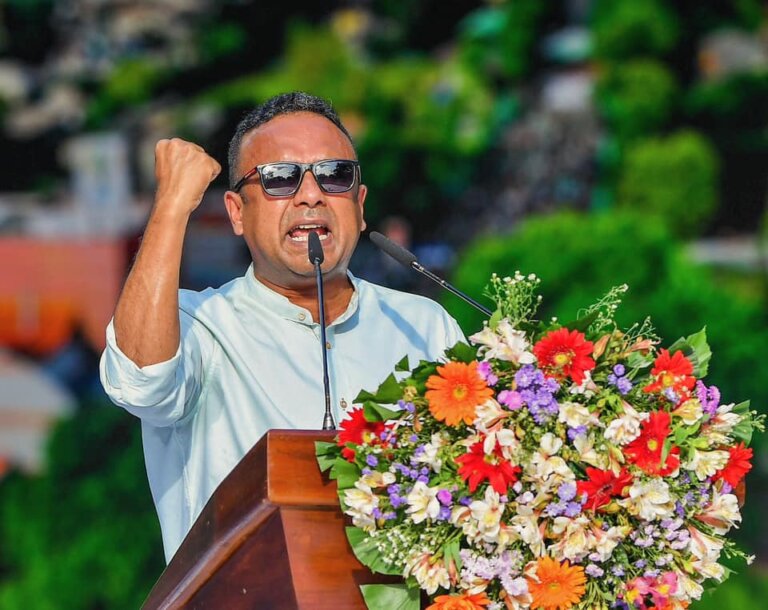 “කැරලි කෝලහාලවලින් දේපල රැකගන්න පසුගිය දිනවල බිලියන ගණනක රක්ෂණ අලුතින් දාලා”