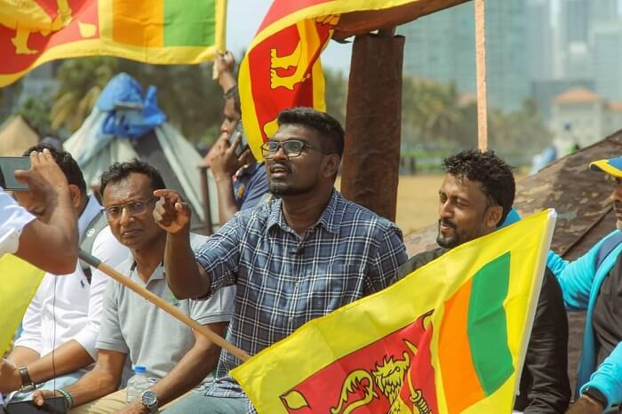 පැතුම් කර්නර් ඇප මත මුදා හරී