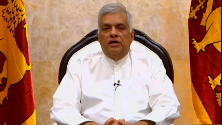 ජුලි 9 වැනිදා ගෙදර ගිනිගත් හැටි අගමැතිගෙන් විශේෂ හෙළිදරව්වක් ජුලි 9 වැනිදා ගෙදර ගිනිගත් හැටි අගමැතිගෙන් විශේෂ හෙළිදරව්වක්