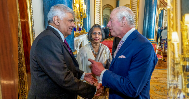 රාජාභිෂේකයට ගිය ජනපති ආපසු එයි