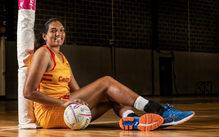 ලොව උසම දැල්පන්දු ක්රීඩිකාව ශ්රී ලංකා කණ්ඩායමට සමුදෙයි ලොව උසම දැල්පන්දු ක්රීඩිකාව ශ්රී ලංකා කණ්ඩායමට සමුදෙයි