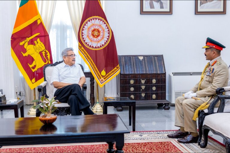නව යුද්ධ හමුදාධිපති ජනපති හමුවෙයි නව යුද්ධ හමුදාධිපති ජනපති හමුවෙයි