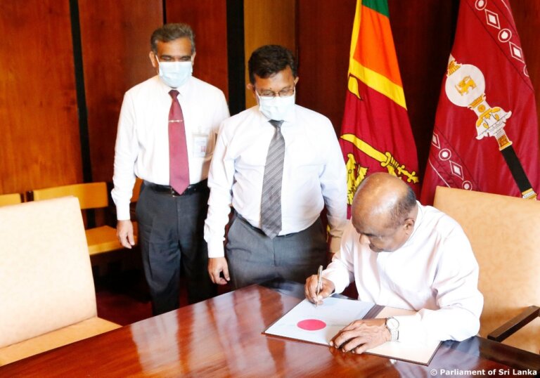 විදුලිබල පනතේ සංශෝධනය අද සිට නීතියක් වෙයි