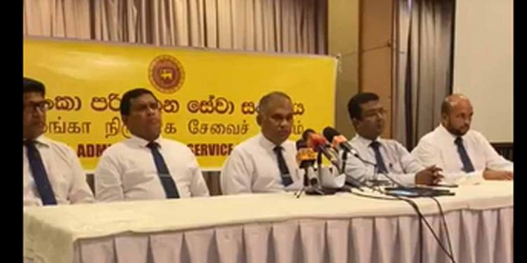ආර්ථික අර්බුදයෙන් ගොඩඑන්න පරිපාලන සේවා සංගමයත් වැඩට බහී ආර්ථික අර්බුදයෙන් ගොඩඑන්න පරිපාලන සේවා සංගමයත් වැඩට බහී