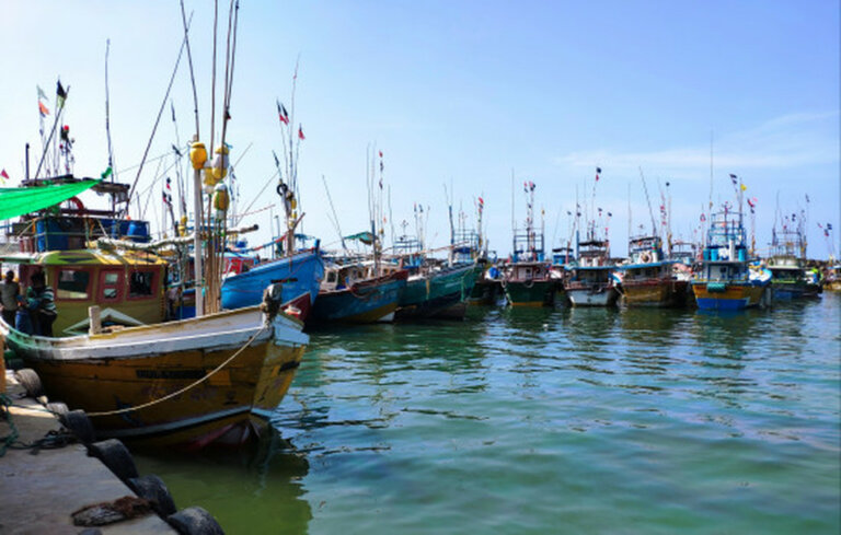 විෂ වායු කාන්දුවකින් ධීවරයෙක් මරුට – 07ක් රෝහලේ