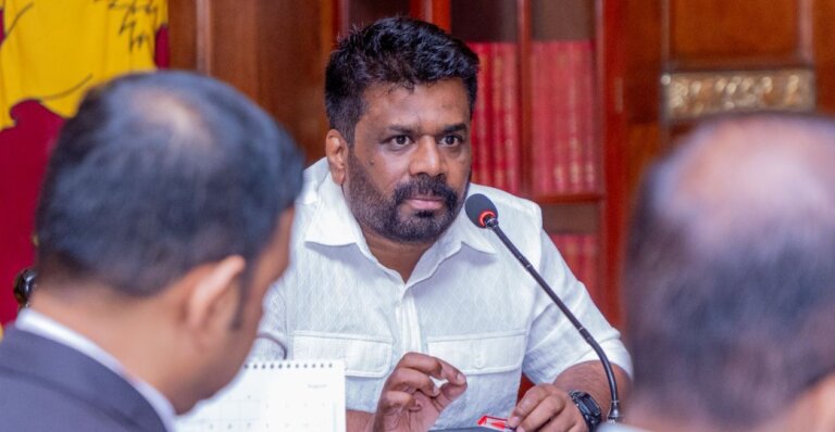 ජනපති ඡායාරූප හා පණිවුඩ දාන්න අවසරය ඕනමයි