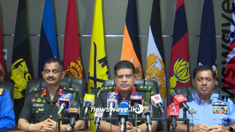 රටේ සාමය පවත්වාගන්න සහය දෙන්න – ත්‍රිවිධ හමුදාපතිවරු සමඟ ජෙනරාල් ශවේන්ද්‍ර ඉල්ලයි