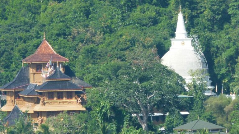 බඹරගල වෛත්‍ය හෑරූ උසාවි මුරපොලේ රාළහාමි අත්අඩංගුවට