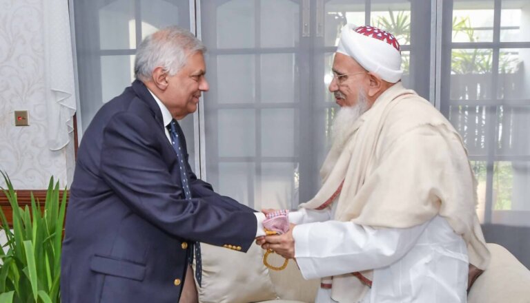 බෝරා නායකයා ජනපති හමුවෙයි