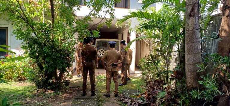 කොළඹ-07 තනිව විසූ මහළු ගුරුවරියගේ ඝාතනයේ සුලමුල හෙළිවෙයි කොළඹ-07 තනිව විසූ මහළු ගුරුවරියගේ ඝාතනයේ සුලමුල හෙළිවෙයි