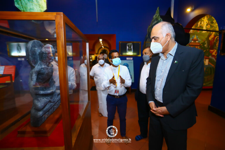ශ්රී දළදා මාළිගා ජාත්යන්තර බෞද්ධ කෞතුකාගාරයේ පාකිස්ථාන මණ්ඩපය අලුත් වෙයි ශ්රී දළදා මාළිගා ජාත්යන්තර බෞද්ධ කෞතුකාගාරයේ පාකිස්ථාන මණ්ඩපය අලුත් වෙයි