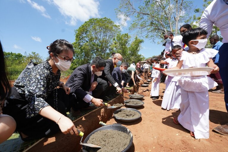 “අනාගතයේදීත් ශ්රී ලංකාවට සහය වීමට චීනය අපේක්ෂා කරනවා” – තානාපති “අනාගතයේදීත් ශ්රී ලංකාවට සහය වීමට චීනය අපේක්ෂා කරනවා” – තානාපති