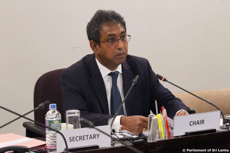 පාර්ලිමේන්තුවේ කාරක සභා කිහිපයක් පත්කරයි -හර්ෂ යළිත් හිටපු පුටුවටම පාර්ලිමේන්තුවේ කාරක සභා කිහිපයක් පත්කරයි -හර්ෂ යළිත් හිටපු පුටුවටම