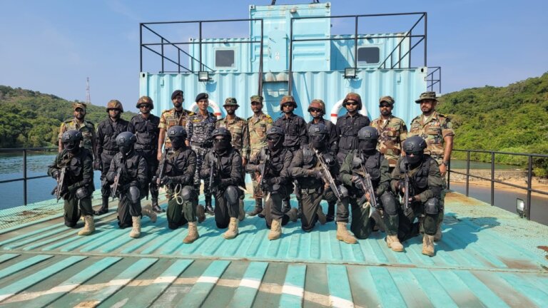 ඉන්දියානු නාවික හමුදා නෞකාවක් ත්රි’මලේ සංචාරයක ඉන්දියානු නාවික හමුදා නෞකාවක් ත්රි’මලේ සංචාරයක
