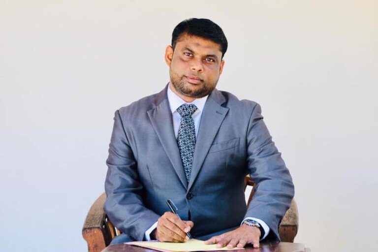 සජබ පාර්ලිමේන්තු මන්ත්‍රීවරයෙක් රනිල් සමඟ එක්වෙයි