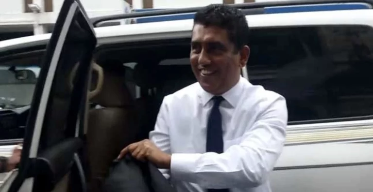 සැප වාහන චෝදනාවට ජොනී රිමාන්ඩ්