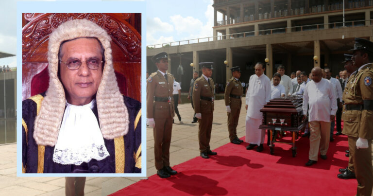 අවසන් වතාවට පාර්ලිමේන්තුවේ රතු පලස මතින් යන ජෝශප් මයිකල්