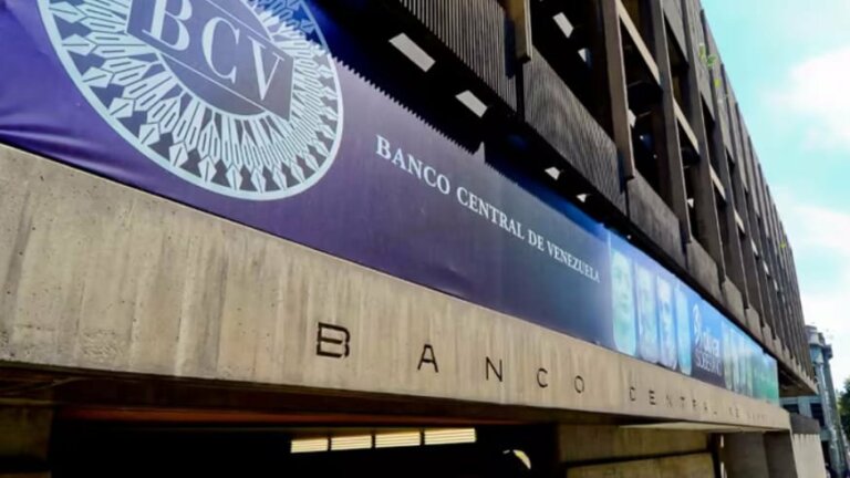 ඇමරිකාව පැන වූ ඒකපාර්ශ්වික සම්බාධක හේතුවෙන් වෙනිසියුලාව අර්බුදයක ඇමරිකාව පැන වූ ඒකපාර්ශ්වික සම්බාධක හේතුවෙන් වෙනිසියුලාව අර්බුදයක