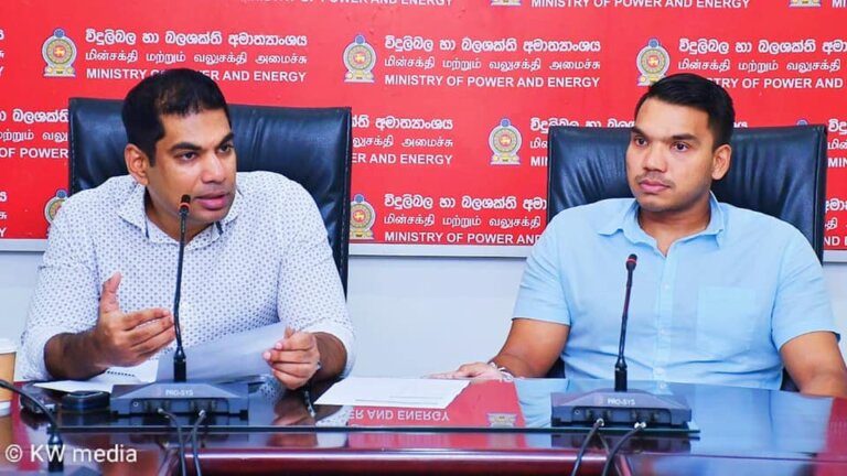 ත්රීවිල්- ස්කූල් වෑන් ආදියට තෙල් බෙදන විශේෂ ක්රමයක් හදන්න යයි ත්රීවිල්- ස්කූල් වෑන් ආදියට තෙල් බෙදන විශේෂ ක්රමයක් හදන්න යයි