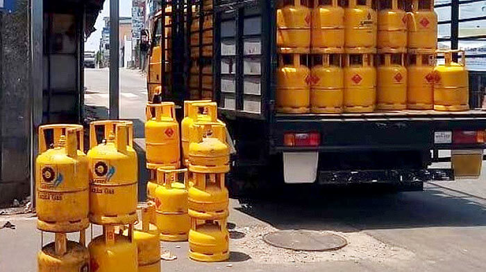 මිල ඉහළ යන්නෑ – ලාෆ්ස් ගෑස් හෙට සිට නිකුත් වෙයි මිල ඉහළ යන්නෑ – ලාෆ්ස් ගෑස් හෙට සිට නිකුත් වෙයි