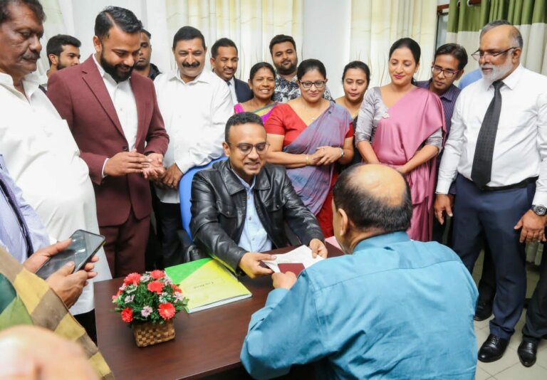 ඇමති මනූෂ ඉටුකළ දින 7 පොරොන්දුව