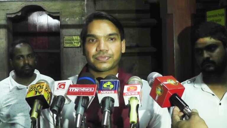 “රට බංකොලොත් වීම ගැන ආ උසාවි තීන්දුව ගැන නීතිමය උපදෙස් ගන්නවා” -නාමල්