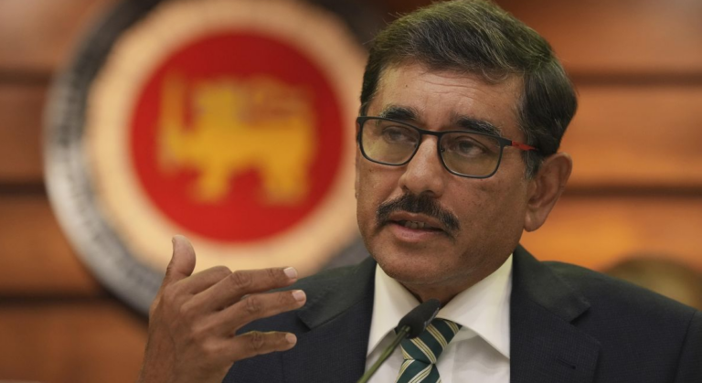 “තාම හැමදේම හොඳ වෙලා නෑ.. පොඩ්ඩක් ස්ථාවර වුණා විතරයි” (📹) “තාම හැමදේම හොඳ වෙලා නෑ.. පොඩ්ඩක් ස්ථාවර වුණා විතරයි” (📹)