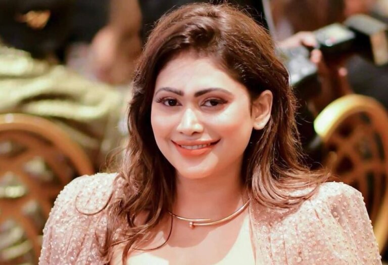 පියුමි හංසමාලි ගැන තවත් විමර්ශනයක් පියුමි හංසමාලි ගැන තවත් විමර්ශනයක්