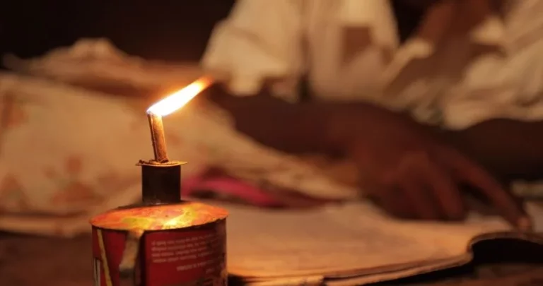 අදත් විදුලිය කැපෙයි