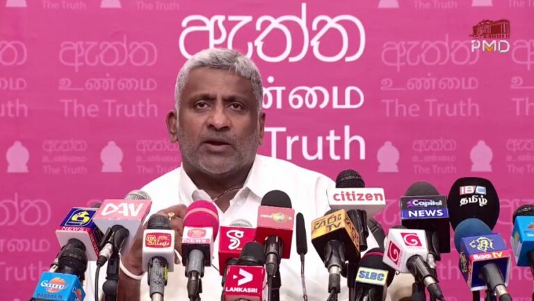 “එයා හැර වෙන කෙනෙක් දැම්මොත් පොහොට්ටුව දෙකට කැඩෙයි” “එයා හැර වෙන කෙනෙක් දැම්මොත් පොහොට්ටුව දෙකට කැඩෙයි”