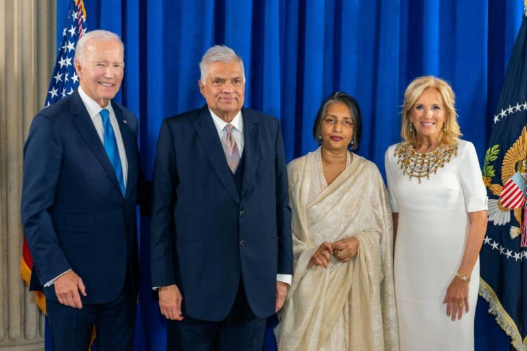 රනිල් -ජෝ හමුවෙයි රනිල් -ජෝ හමුවෙයි