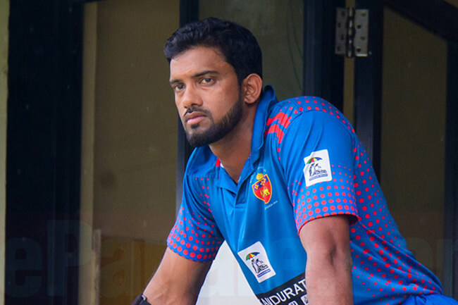 ක්රිකට් ක්රීඩක සචිත්ර සේනානායකගෙන් පොලීසියට පැමිණිල්ලක් ක්රිකට් ක්රීඩක සචිත්ර සේනානායකගෙන් පොලීසියට පැමිණිල්ලක්