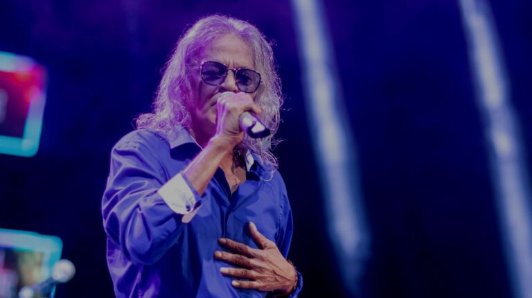 එදාමෙදා තුර තරුණ හදවත් සොරාගත් සොඳුරු ගායකයා සමුගනියි එදාමෙදා තුර තරුණ හදවත් සොරාගත් සොඳුරු ගායකයා සමුගනියි