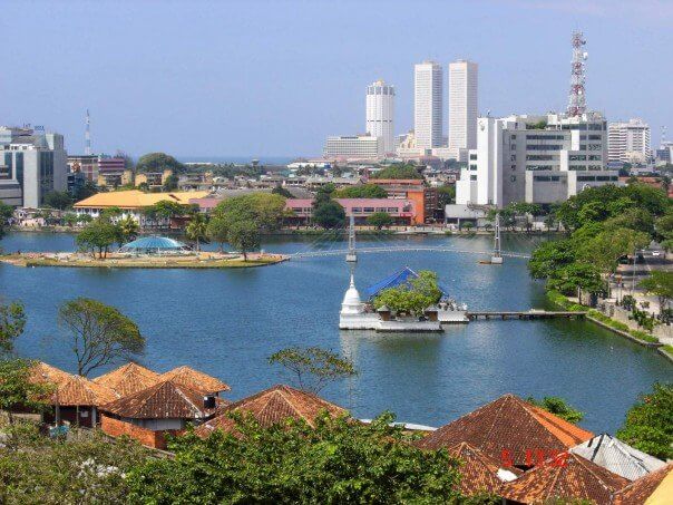 Slave Island ඉවතට – ‍කොම්පඤ්ඤවීදිය විතරයි