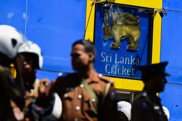 පාර්ලිමේන්තු විවාදය අතරෙත් ක්‍රිකට් බෝඩ් ලොක්කෝ ඩොලර් මිලියන 2ක් අදින්න හදලා
