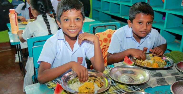 ප්රාථමික පාසල් දරුවන්ට නොමිලේ ආහාර වේලක් ප්රාථමික පාසල් දරුවන්ට නොමිලේ ආහාර වේලක්