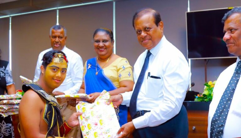 විශේෂ අධ්යාපනය වෙනුවෙන් වෙනම දෙපාර්තමේන්තුවක් විශේෂ අධ්යාපනය වෙනුවෙන් වෙනම දෙපාර්තමේන්තුවක්