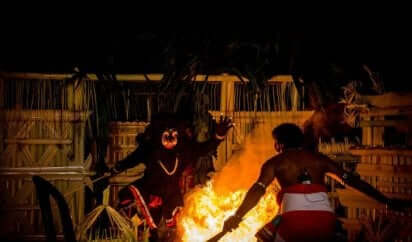යක්ෂාරූඨයෙන් යකදුරාගේ හිස කපාගෙන ගිය තරුණයා අල්ලයි යක්ෂාරූඨයෙන් යකදුරාගේ හිස කපාගෙන ගිය තරුණයා අල්ලයි