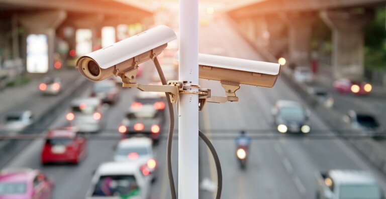 රථවාහන වැරදිකරුවන් සොයන CCTV වැඩේට බස් සංගම් කැමති නෑ