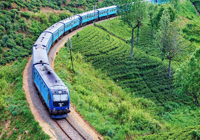 අද ඉඳන් දුම්රිය ආසන වෙන්කරන්න වෙන්නේ මෙහෙමයි.. අද ඉඳන් දුම්රිය ආසන වෙන්කරන්න වෙන්නේ මෙහෙමයි..