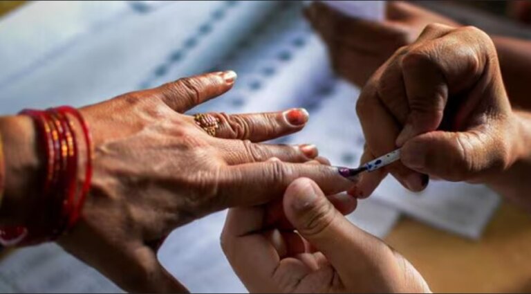 මාලිමාවට බහුතරය නැති තැන්වල බලය ගන්න ඒකාබද්ධ විපක්ෂයක්